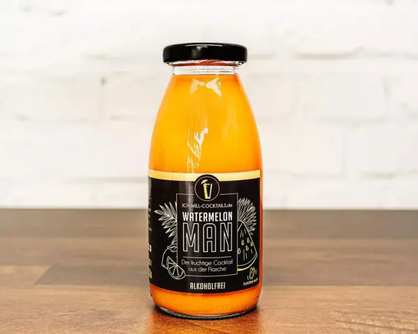 Flasche mit dem "Watermelon Man" Cocktail, einem fruchtigen, alkoholfreien Getränk.